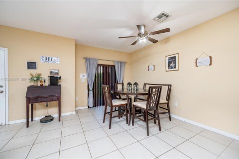 Touwnhouse à vendre à Homestead, Floride: 3 chambres, 171.87 m2 № 2070942 - photo 8