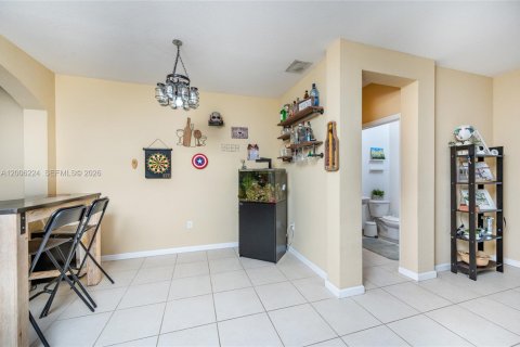 Touwnhouse à vendre à Homestead, Floride: 3 chambres, 171.87 m2 № 2070942 - photo 5