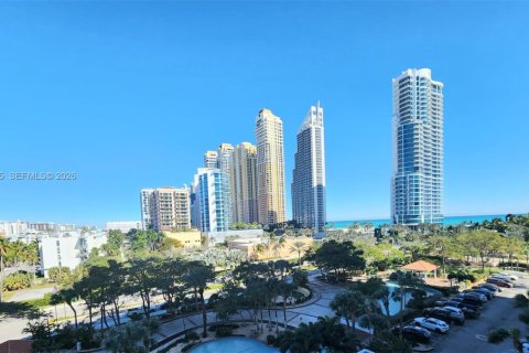 Кондоминиум с 1 спальней в Санни-Айлс-Бич, Флорида № 2025091