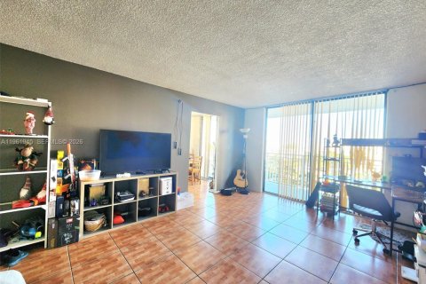 Купить кондоминиум в Санни-Айлс-Бич, Флорида 1 спальня, 100.43м2, № 2025091 - фото 9