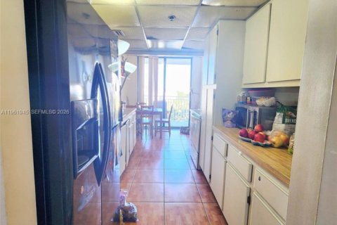 Купить кондоминиум в Санни-Айлс-Бич, Флорида 1 спальня, 100.43м2, № 2025091 - фото 14