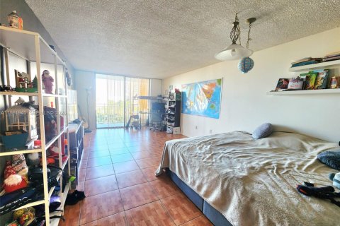 Купить кондоминиум в Санни-Айлс-Бич, Флорида 1 спальня, 100.43м2, № 2025091 - фото 8