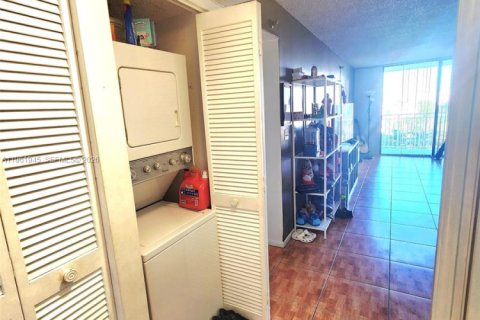 Купить кондоминиум в Санни-Айлс-Бич, Флорида 1 спальня, 100.43м2, № 2025091 - фото 5