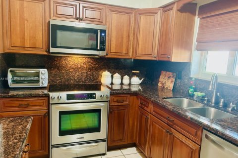 Casa en venta en Palmetto Bay, Florida, 3 dormitorios, 166.85 m2 № 1893324 - foto 12
