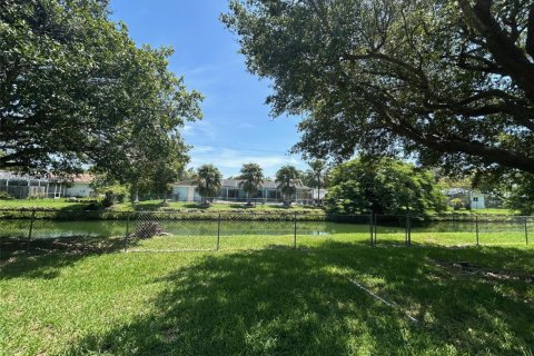 Villa ou maison à vendre à Palmetto Bay, Floride: 3 chambres, 166.85 m2 № 1893324 - photo 26