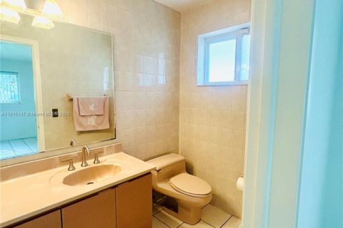 Villa ou maison à vendre à Palmetto Bay, Floride: 3 chambres, 166.85 m2 № 1893324 - photo 19