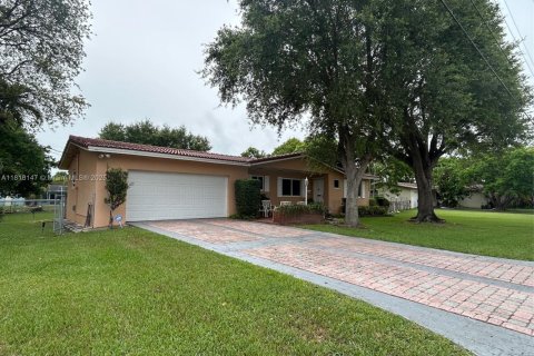 Casa en venta en Palmetto Bay, Florida, 3 dormitorios, 166.85 m2 № 1893324 - foto 3