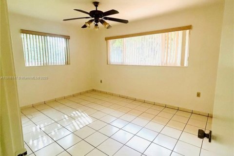 Villa ou maison à vendre à Palmetto Bay, Floride: 3 chambres, 166.85 m2 № 1893324 - photo 20