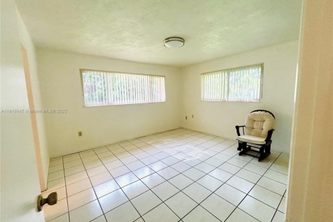 Villa ou maison à vendre à Palmetto Bay, Floride: 3 chambres, 166.85 m2 № 1893324 - photo 17