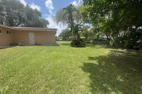 Casa en venta en Palmetto Bay, Florida, 3 dormitorios, 166.85 m2 № 1893324 - foto 7