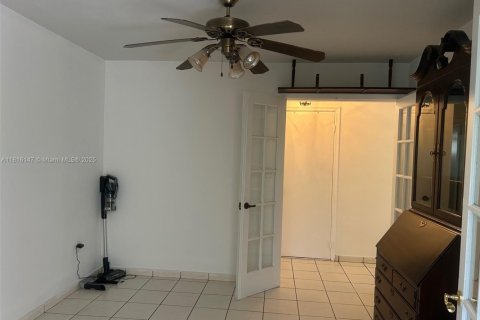 Casa en venta en Palmetto Bay, Florida, 3 dormitorios, 166.85 m2 № 1893324 - foto 16
