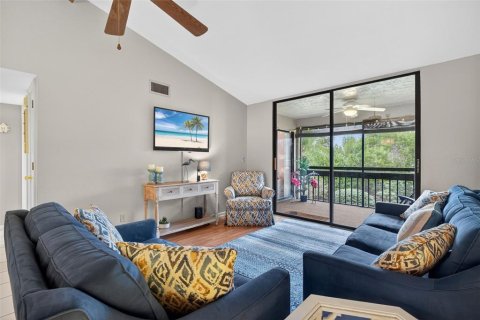 Condo in Fort Myers, Florida, 2 bedrooms  № 2102156 - photo 8