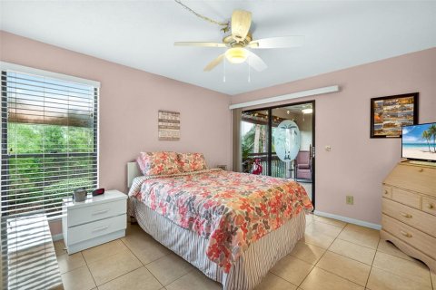 Condo in Fort Myers, Florida, 2 bedrooms  № 2102156 - photo 15