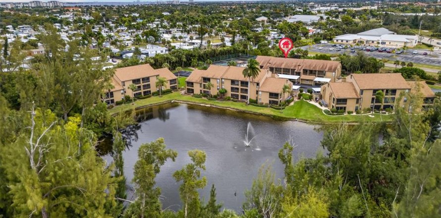 Condo in Fort Myers, Florida, 2 bedrooms  № 2102156