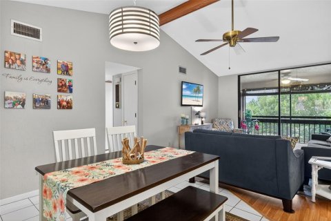 Condo in Fort Myers, Florida, 2 bedrooms  № 2102156 - photo 14
