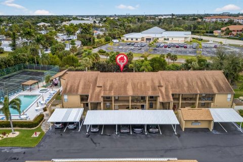 Condo in Fort Myers, Florida, 2 bedrooms  № 2102156 - photo 22