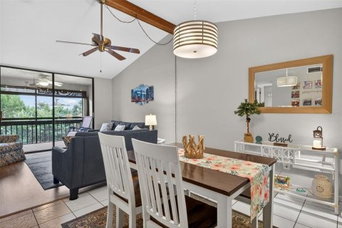 Condo in Fort Myers, Florida, 2 bedrooms  № 2102156 - photo 13