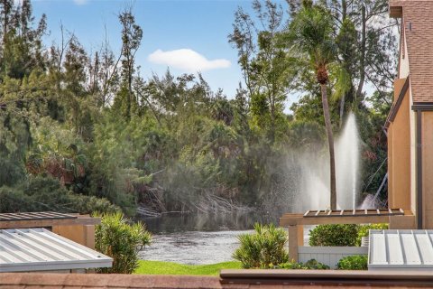 Condo in Fort Myers, Florida, 2 bedrooms  № 2102156 - photo 6