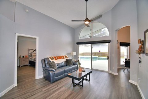 House in Haines City, Florida 4 bedrooms, 192.21 sq.m. № 1540720 - photo 7