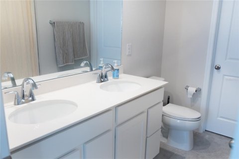 Touwnhouse à vendre à New Port Richey, Floride: 3 chambres, 133.04 m2 № 2355891 - photo 16