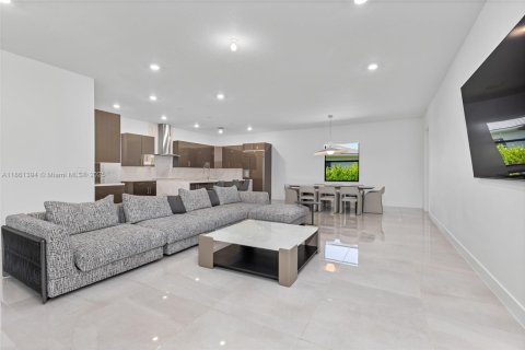 Villa ou maison à vendre à Davie, Floride: 5 chambres, 378.48 m2 № 1977577 - photo 16