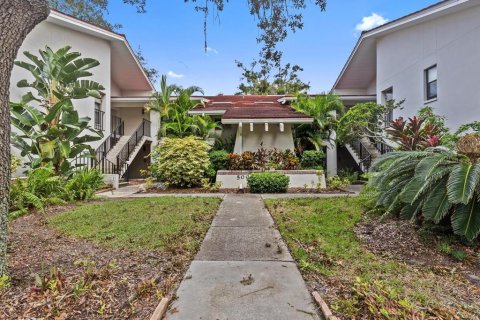 Condo in Tarpon Springs, Florida, 2 bedrooms  № 1390415 - photo 1