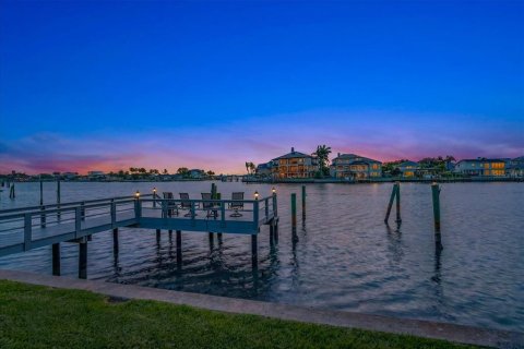 Villa ou maison à vendre à Largo, Floride: 5 chambres, 444.63 m2 № 2224361 - photo 12