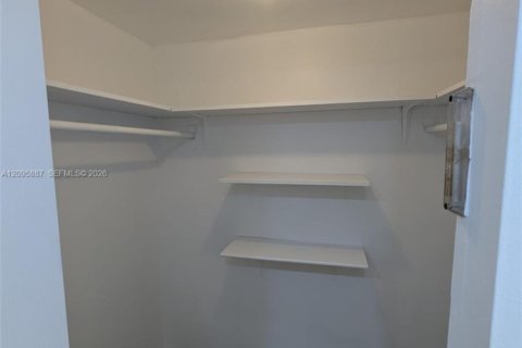 Appartement à louer à North Miami Beach, Floride: 1 chambre, 72.46 m2 № 2385102 - photo 12