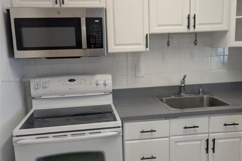 Appartement à louer à North Miami Beach, Floride: 1 chambre, 72.46 m2 № 2385102 - photo 6