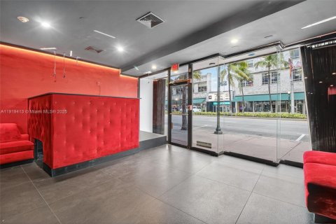 Propiedad comercial en venta en Miami Beach, Florida № 2158561 - foto 2