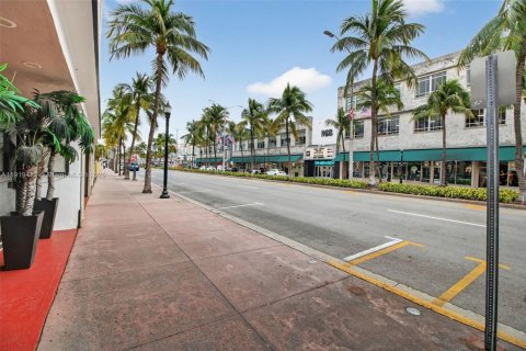 Propiedad comercial en venta en Miami Beach, Florida № 2158561 - foto 12