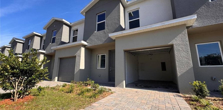 Adosado en Orlando, Florida 3 dormitorios, 156.73 m2 № 2205123