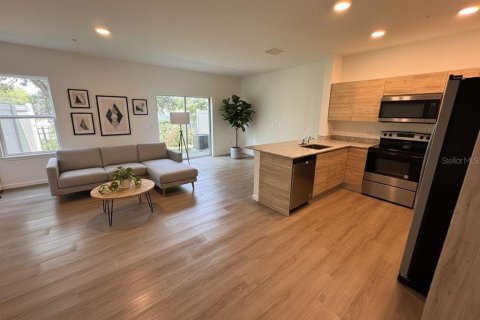 Adosado en venta en Orlando, Florida, 3 dormitorios, 156.73 m2 № 2205123 - foto 4