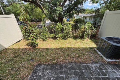 Adosado en venta en Orlando, Florida, 3 dormitorios, 156.73 m2 № 2205123 - foto 5
