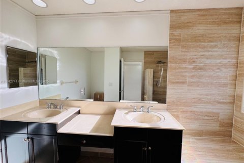House in Wellington, Florida 4 bedrooms, 195.47 sq.m. № 1836239 - photo 25