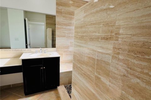 House in Wellington, Florida 4 bedrooms, 195.47 sq.m. № 1836239 - photo 23