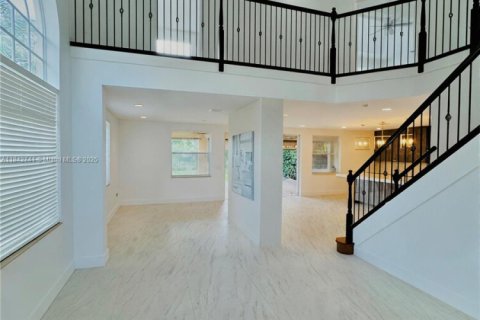 House in Wellington, Florida 4 bedrooms, 195.47 sq.m. № 1836239 - photo 4