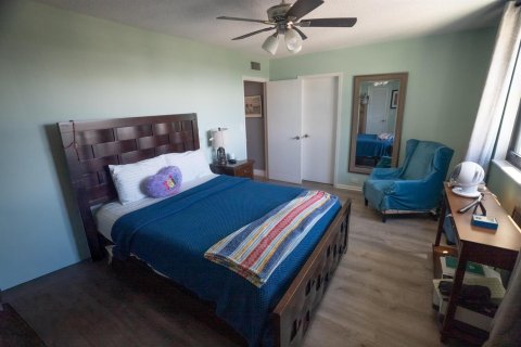 Condo in North Palm Beach, Florida, 2 bedrooms  № 2145993 - photo 9