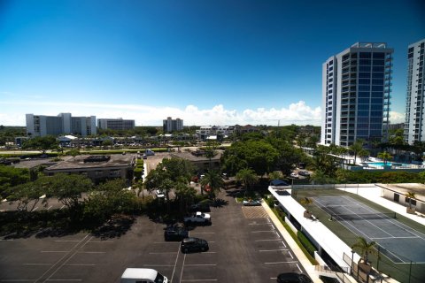 Condo in North Palm Beach, Florida, 2 bedrooms  № 2145993 - photo 12