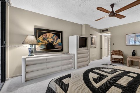 Condo in Hollywood, Florida, 2 bedrooms № 2029601 - photo 28