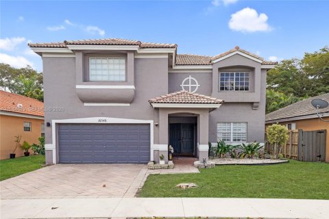Casa en Miami, Florida 4 dormitorios, 252.32 m2 № 2169498