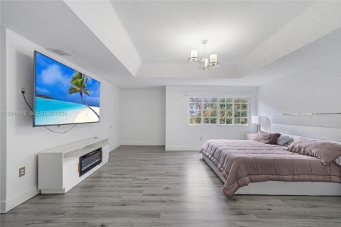 Casa en venta en Miami, Florida, 4 dormitorios, 252.32 m2 № 2169498 - foto 12