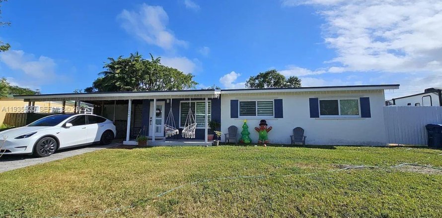 Casa en Cutler Bay, Florida 3 dormitorios, 93.65 m2 № 1993741