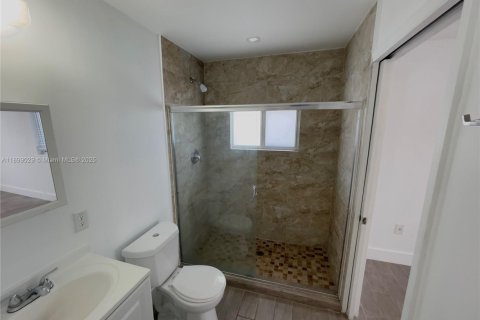 Снять в аренду квартиру в Майами, Флорида 3 спальни, 137.03м2, № 1955472 - фото 6