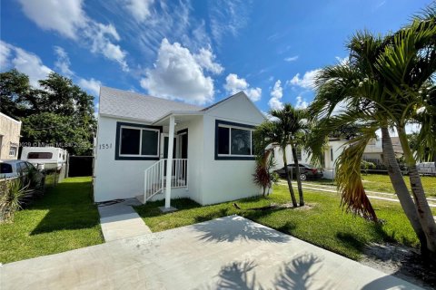 Снять в аренду квартиру в Майами, Флорида 3 спальни, 137.03м2, № 1955472 - фото 8