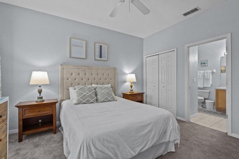 Townhouse in Davenport, Florida 4 bedrooms, 172.43 sq.m. № 1561669 - photo 15