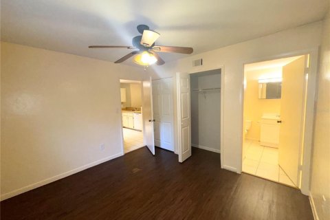 Condo in Gainesville, Florida, 2 bedrooms № 2234712 - photo 7