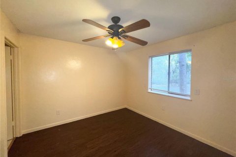 Condo in Gainesville, Florida, 2 bedrooms № 2234712 - photo 8