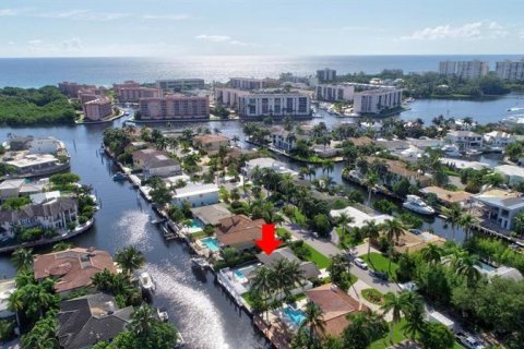 House in Boca Raton, Florida 4 bedrooms, 179.86 sq.m. № 1040954