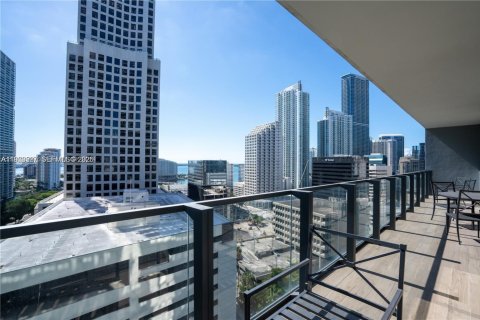 Condominio en alquiler en Miami, Florida, 3 dormitorios, 172.43 m2 № 2046115 - foto 21